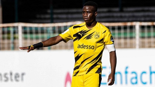  多特天才少年穆科科首秀惊艳德甲赛场